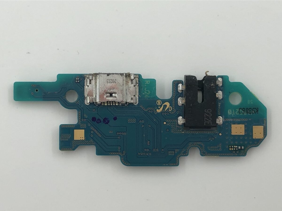 Samsung Galaxy A10 Şarj Board ve Aux Girişi (Orjinal Çıkma) 1